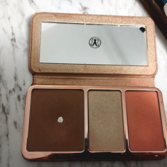 Anastasia Beverly hills face pallette Italian summer - Picture 2 of 4